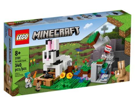 LEGO Minecraft toys The Bee Farm Building Kit (238 Pieces)
