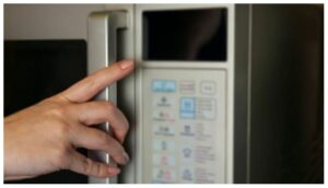 set clock on Samsung microwave